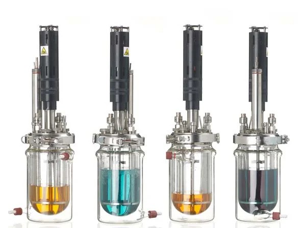 BioXplorer 400 Tezgah üstü Paralel 4 Biyoreaktör Platformu 1